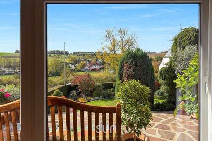 LUXUS-PANORAMA-BUNGALOW mit traumhaftem Garten und unvergleichlicher Aussicht! - Butzbach Münster