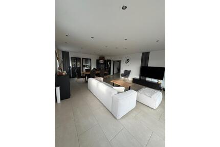 Obergeschosswohnung (3 Zimmer) mit ausgebauten Dachgeschoss - Hepberg