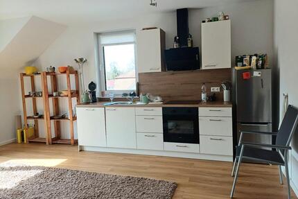 Helle 2,5-Zimmer DG-Wohnung in Falkensee