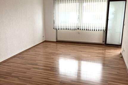 Helle 2 Zimmer-Wohnung mit Balkon in ruhiger Lage - vermietet - - Ludwigsburg Neckarweihingen