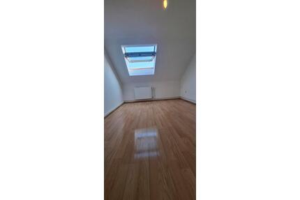 Gemütliche Dachgeschosswohnung ab sofort - Rheinberg