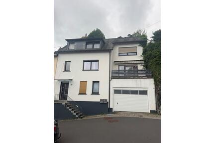 haus zu verkaufen - 260.000,00&nbsp;EUR Kaufpreis, ca.&nbsp; 210,00&nbsp;m&sup2; in Idar-Oberstein (PLZ: 55743)