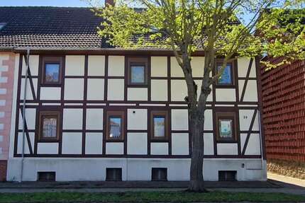 Haus zum Kaufen in Jerxheim 68.000,00 € 201.46 m²