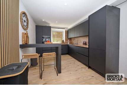 Haus zum Kaufen in Weißenhorn 590.000,00 € 250 m²