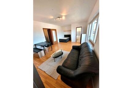 1,5 Zimmer Wohnung mit Tiefgaragenstellplatz, frisch renoviert - Schweinfurt Bellevue