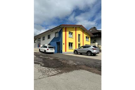 Einfamilienhaus mit angrenzender Gewerbefläche - Bonndorf im Schwarzwald