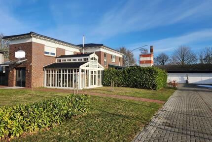 2- Familienhaus Büro Gewerbe Hallen Jadebusen mit Potential - Varel