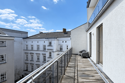 Wohnung zum Kaufen in Berlin 845.000,00 € 114.95 m²