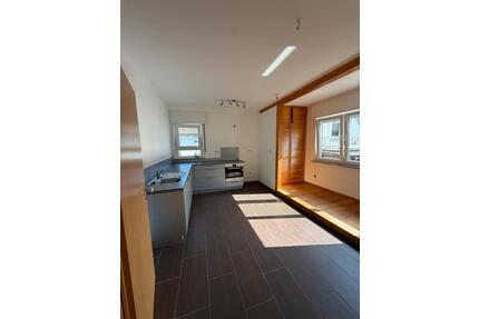 4-Zimmer-Wohnung Hatzenbühl ca. 134 qm - mit Werkstatt und Garten