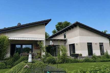 Haus zum Kaufen in Diensdorf-Radlow 625.000,00 € 159 m²