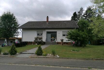 Attraktives Zweifamilienhaus in traumhafter Lage in Fahrenbach