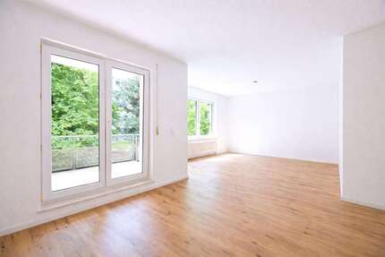 Wohnung zum Kaufen in Chemnitz 120.000,00 € 70.02 m²