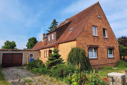 Charmantes EFH Backsteinklinker BJ 1937 oben frei unten vermietet - Ribnitz-Damgarten