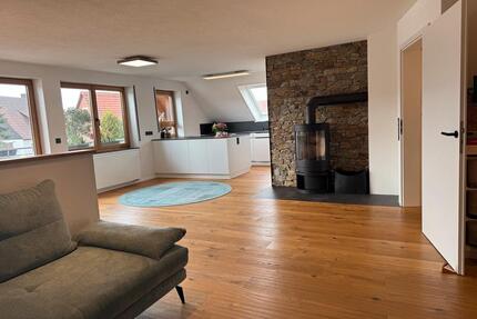 Attraktive, kernsanierte 4 Zimmer-Wohnung mit großem Südbalkon - Auenwald