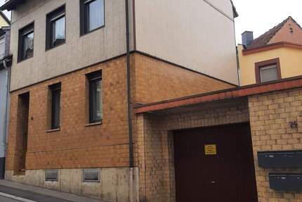Einfamilienreihenhaus mit kleiner Terrasse in zentraler Lage - Pirmasens Innenstadt
