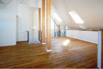 Hofheim-Lorsbach: Außergewöhnliches Einfamilien-Stadthaus