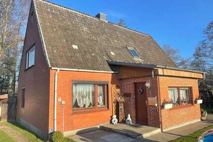 Haus zum Kaufen in Boren 175.000,00 € 115 m²