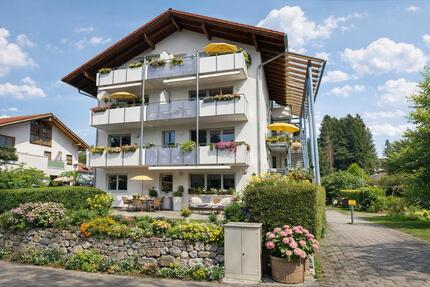 Frisch renovierte 3 Zimmer Wohnung mit Terrasse und eigenen Garten zu vermieten - Füssen
