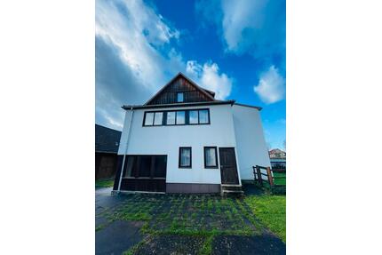 Wohnhaus zum sanieren - 85.000,00&nbsp;EUR Kaufpreis, ca.&nbsp; 180,00&nbsp;m&sup2; in Grabfeld (PLZ: 98631)