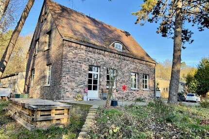 Haus zum Kaufen in Gültz Seltz 700.000,00 € 1099.06 m² - Gültz / Seltz