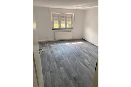 3-Zimmer-Wohnung mit Einbauküche & Stellplatz - Ludwigsburg Eglosheim