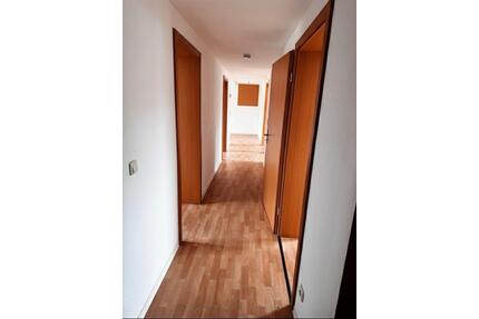 3,5 Raumwohnung Zörbig - 550,00&nbsp;EUR Kaltmiete, ca.&nbsp; 60,00&nbsp;m&sup2; in Halle (Saale) (PLZ: 06118) Frohe Zukunft