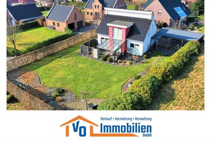 Extravagantes Wohnhaus mit Einbauküche & Doppelcarport in ruhiger Sackgassenendlage - Wiesmoor