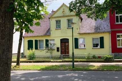 Haus zum Kaufen in Lenzen 95.000,00 € 100 m²