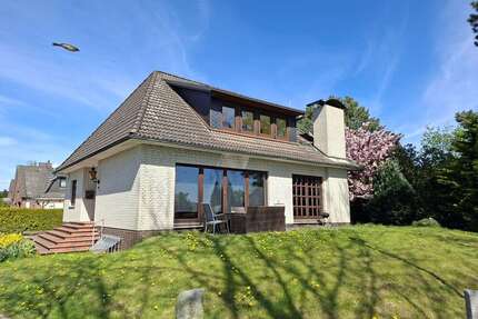 Haus zum Mieten in Jork 1.300,00 € 145 m²