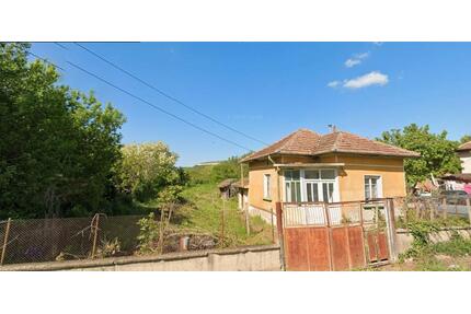 Haus zu Mieten Bulgarien - 400,00&nbsp;EUR Kaltmiete, ca.&nbsp; 68,00&nbsp;m&sup2; in Dogern (PLZ: 79804)