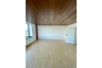 Geräumige 2-Zimmer-Wohnung in ruhiger Lage (1. OG) -optional mit Garage - Nideggen