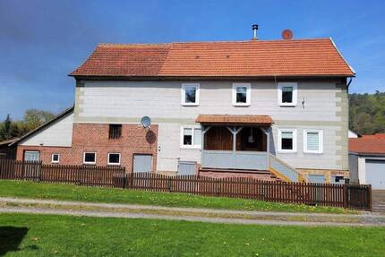 GEMÜTLICH!!! Fachwerkhaus mit Nebengebäuden in Neuenstein-Aua