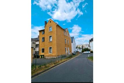 4,5 Zimmer wohnung 2.OG in Selb