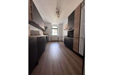 Wohnung zum Mieten in Zwickau 495,00 € 90 m²