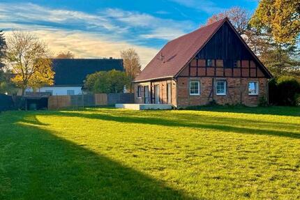 Saniertes Einfamilienhaus in Traumhafter Idyllischer Wasserlage - Hodenhagen