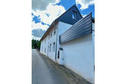 Haus zum Kaufen in Kinheim 165.000,00 € 140 m²