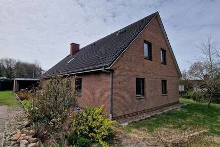 Haus zum Kaufen in Husum 290.000,00 € 143 m²
