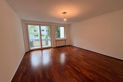 Bieterverfshren: Renovierte 2-Zi. Wohnung Balkon PKW-Stellplatz - Bonn Bad Godesberg