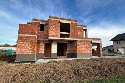 Moderne Doppelhaushälfte oder 2 ETSs in Steinheim im neuen Wohnviertel Am Oppersiek