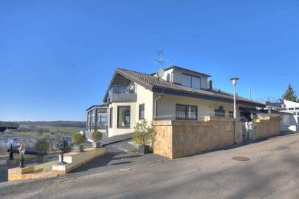 Exklusives Einfamilienhaus mit Panoramablick, Einliegerwohnung & Wellness-Sauna in Unterheinriet - Untergruppenbach