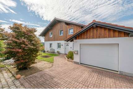 Haus zum Kaufen in Eggenfelden 800.000,00 € 198 m²