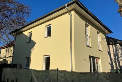 Modernes Energie Haus von Privat - Berlin Spandau