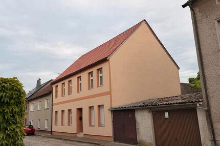 10 Zimmer Haus mit Hof und Hinterhof frisch Renoviert komplett - Sonnewalde