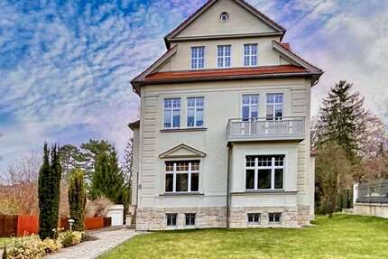 Haus zum Kaufen in Naumburg 1.200.000,00 € 576 m²