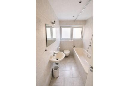 3 Zimmer Wohnung - 990,00&nbsp;EUR Kaltmiete, ca.&nbsp; 70,00&nbsp;m&sup2; in Pforzheim (PLZ: 75177) Nordstadt