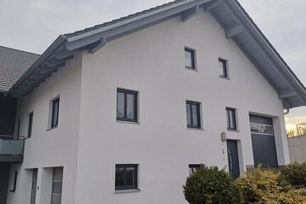 3-Zimmer-Wohnung mit Garage in ruhiger Lage - Michelsneukirchen