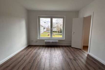 Wohnung zum Mieten in Wedel 390,00 € 24.08 m²