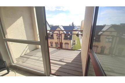 helle Zweiraumwohnung mit Balkon und Personenaufzug - Hermsdorf