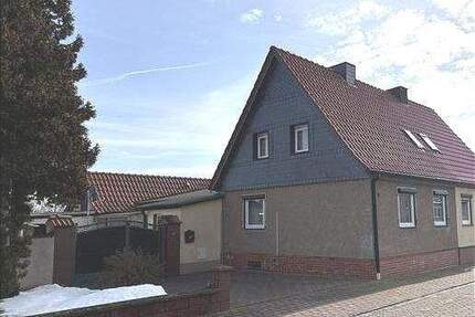 DHH in Voigtstedt - 98.000,00&nbsp;EUR Kaufpreis, ca.&nbsp; 110,00&nbsp;m&sup2;&nbsp;Wohnfl&auml;che in Artern/Unstrut (PLZ: 06556) Schönfeld