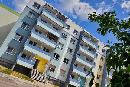 Wohnung zum Mieten in Halle 399,00 € 56 m²